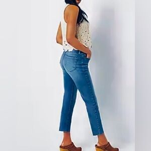 Prana Straight Mid Rise Cropped Jeans With Raw Hem Size 2/26